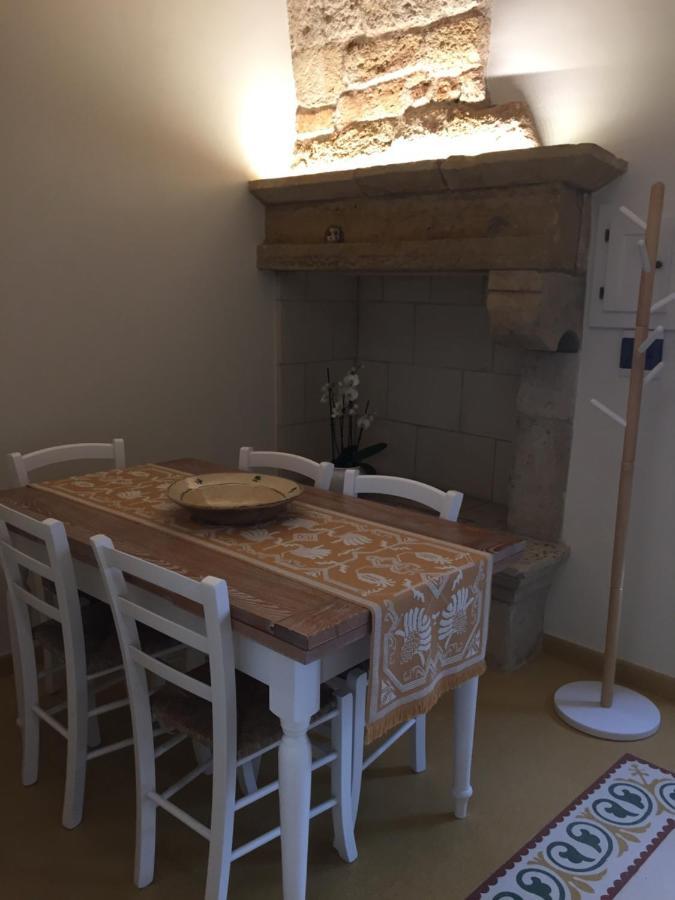 Bed and Breakfast Basiliscus Sternatia Exterior foto